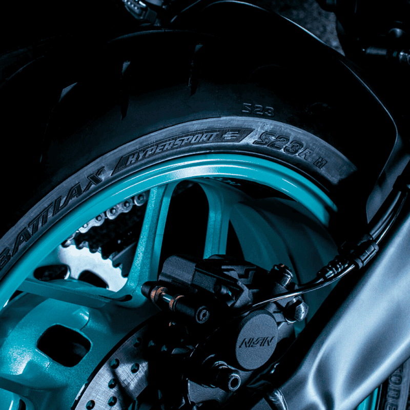 2024-Yamaha-MT09-EU-Detail-011-03